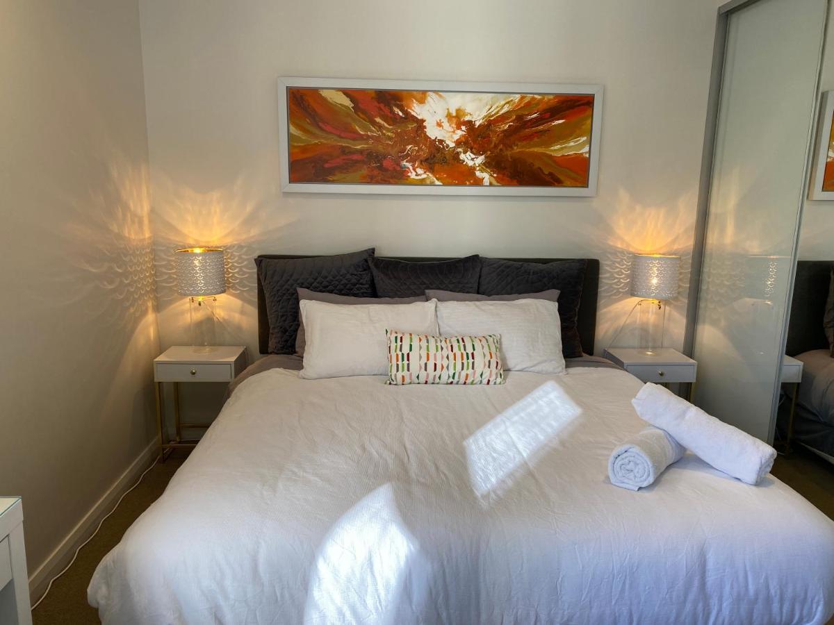 Governor Luxe 1 Bedroom Apartment In The Heart Of Barton Wifi Gym Wine Secure Parking Canberra Kingston Eksteriør billede