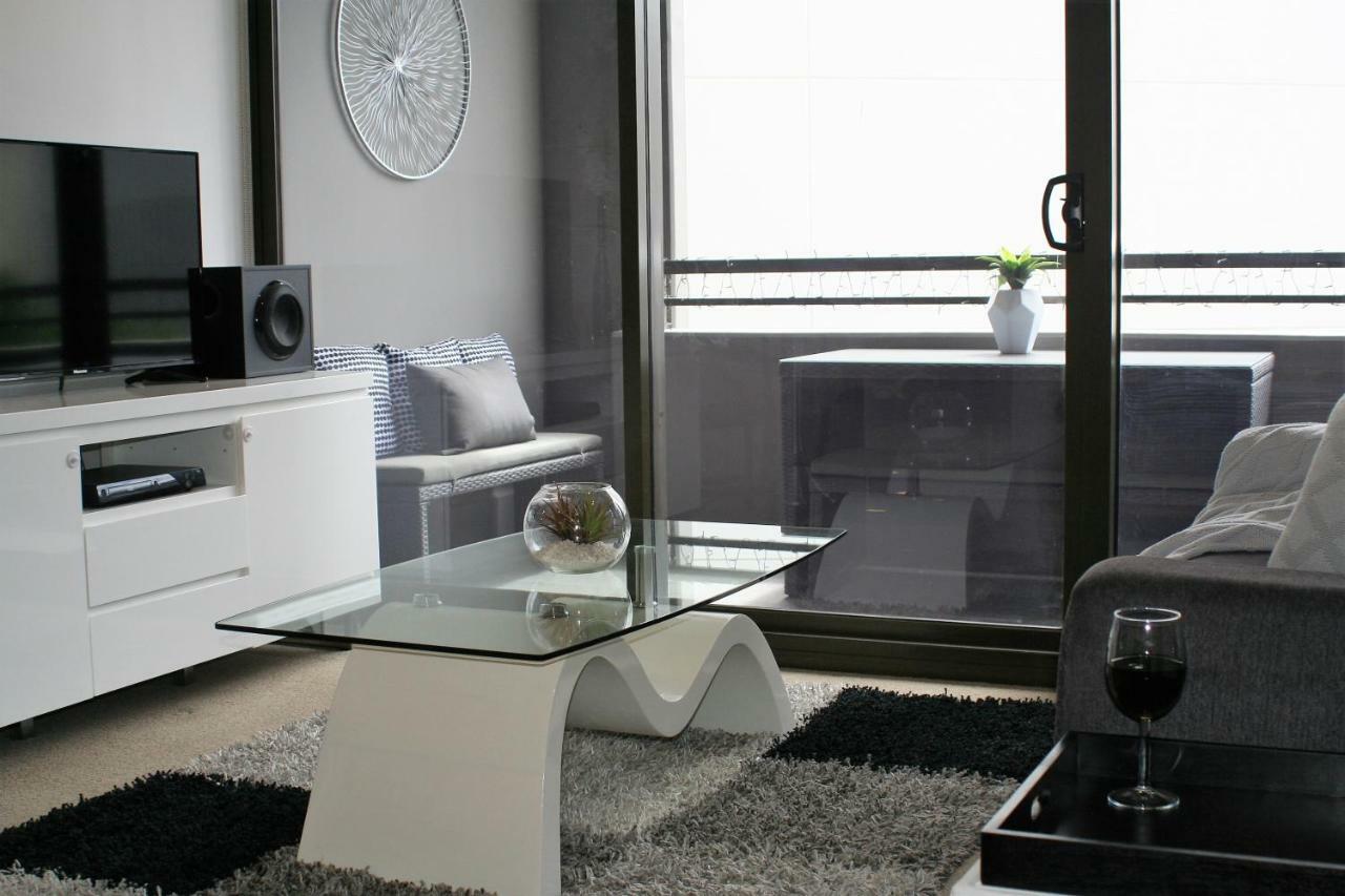 Governor Luxe 1 Bedroom Apartment In The Heart Of Barton Wifi Gym Wine Secure Parking Canberra Kingston Eksteriør billede