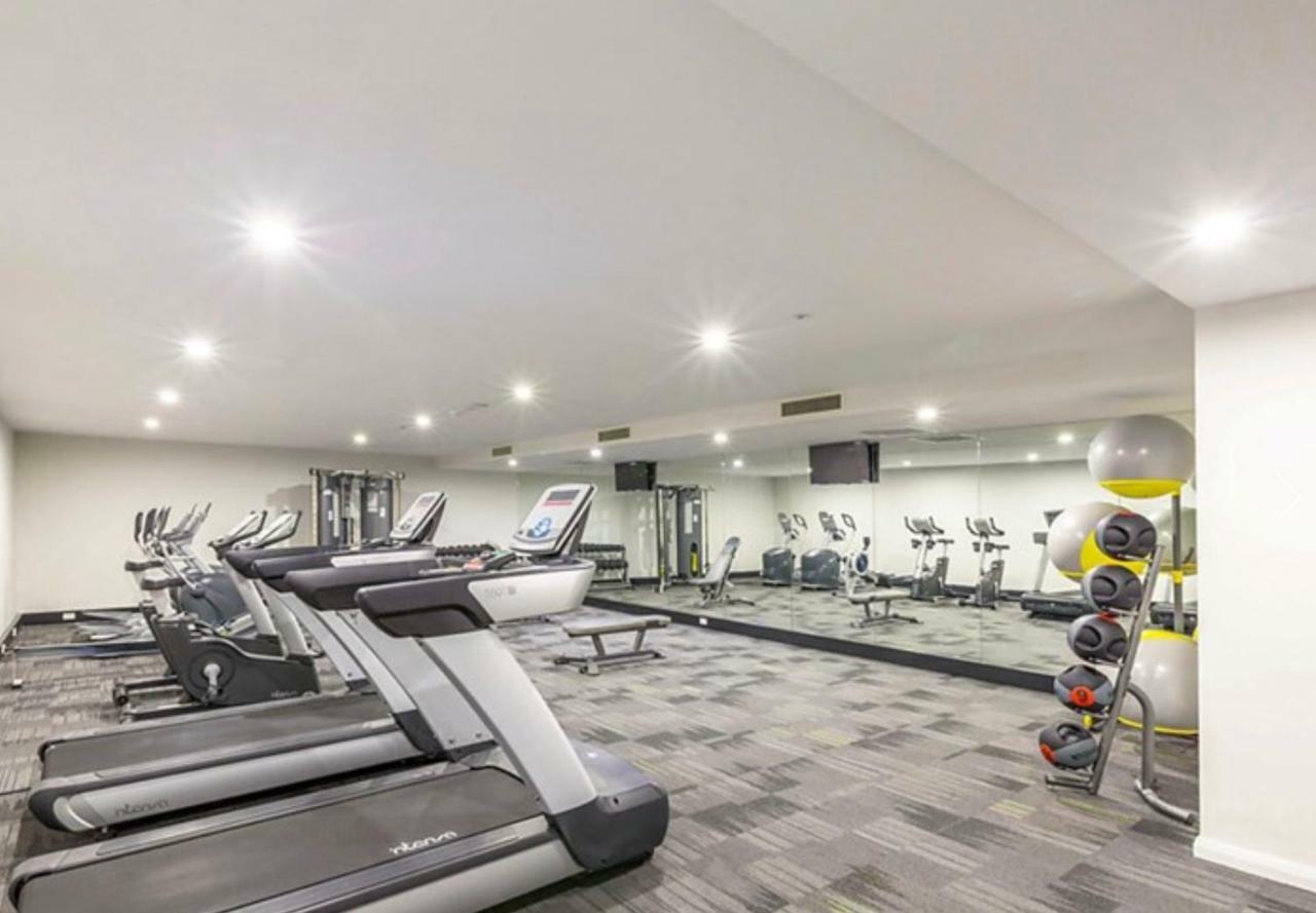 Governor Luxe 1 Bedroom Apartment In The Heart Of Barton Wifi Gym Wine Secure Parking Canberra Kingston Eksteriør billede